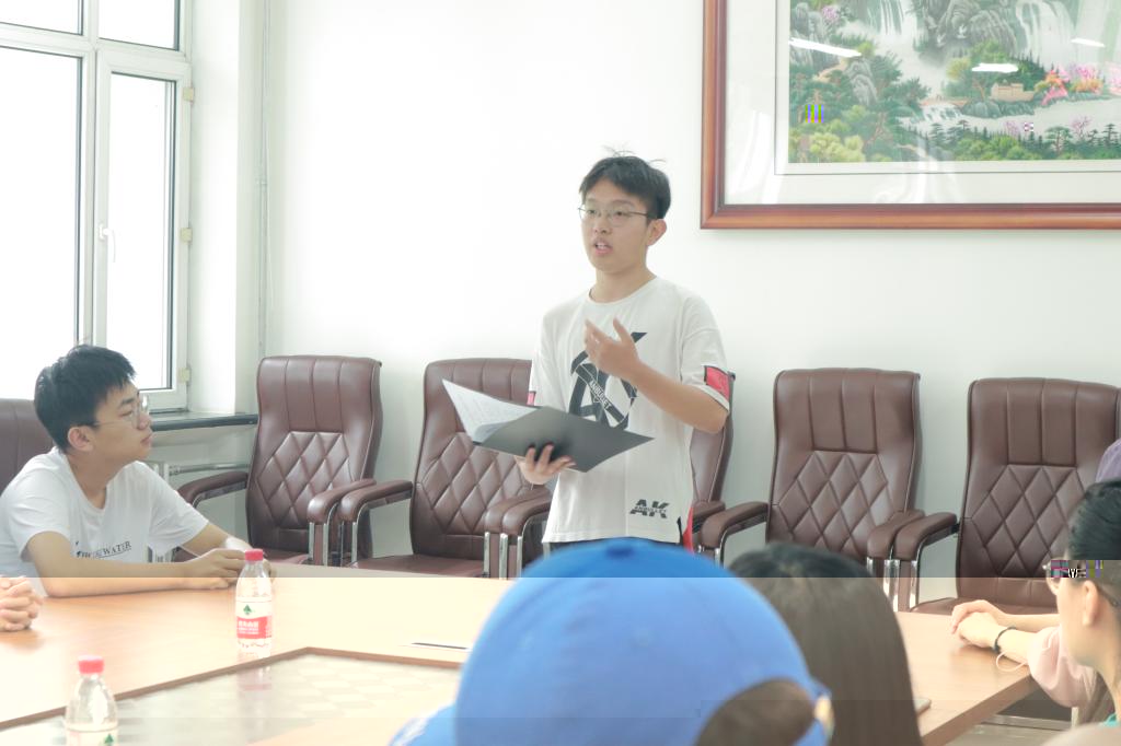 魏立棟同學發言